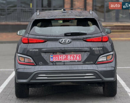 Серый Хендай Kona, объемом двигателя 0 л и пробегом 52 тыс. км за 17299 $, фото 80 на Automoto.ua