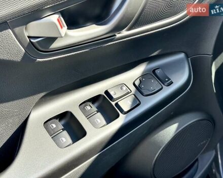 Серый Хендай Kona, объемом двигателя 0 л и пробегом 113 тыс. км за 17200 $, фото 11 на Automoto.ua