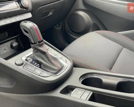 Сірий Хендай Kona, об'ємом двигуна 1.6 л та пробігом 16 тис. км за 22390 $, фото 19 на Automoto.ua