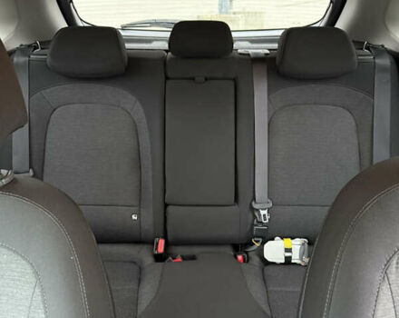 Серый Хендай Kona, объемом двигателя 0 л и пробегом 39 тыс. км за 16999 $, фото 26 на Automoto.ua