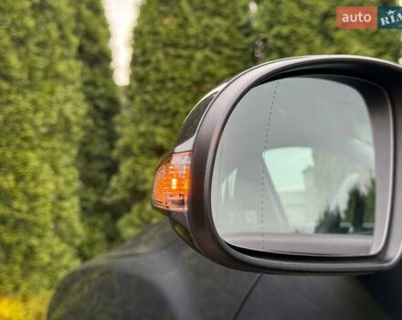 Серый Хендай Kona, объемом двигателя 0 л и пробегом 52 тыс. км за 17200 $, фото 13 на Automoto.ua