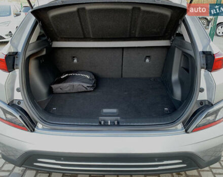 Серый Хендай Kona, объемом двигателя 0 л и пробегом 35 тыс. км за 17999 $, фото 31 на Automoto.ua