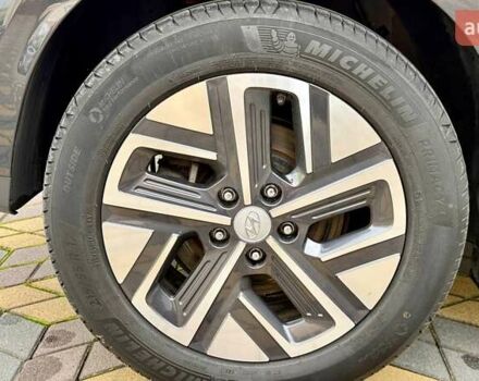 Серый Хендай Kona, объемом двигателя 0 л и пробегом 97 тыс. км за 18700 $, фото 36 на Automoto.ua