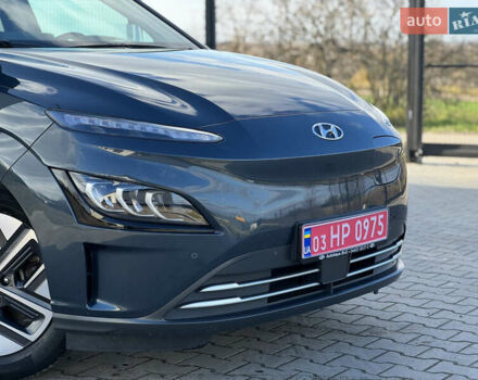 Серый Хендай Kona, объемом двигателя 0 л и пробегом 60 тыс. км за 19700 $, фото 6 на Automoto.ua