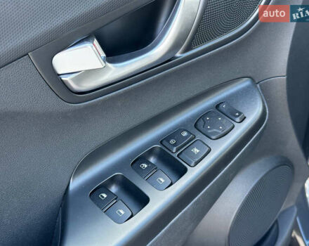 Сірий Хендай Kona, об'ємом двигуна 0 л та пробігом 38 тис. км за 17888 $, фото 21 на Automoto.ua