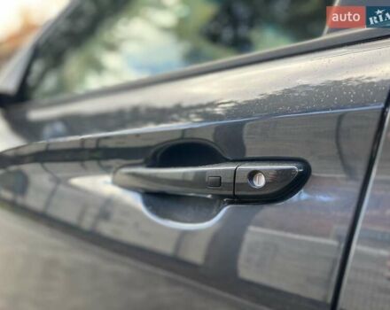 Сірий Хендай Kona, об'ємом двигуна 0 л та пробігом 93 тис. км за 16450 $, фото 37 на Automoto.ua