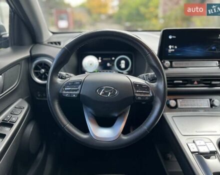 Сірий Хендай Kona, об'ємом двигуна 0 л та пробігом 93 тис. км за 16450 $, фото 14 на Automoto.ua