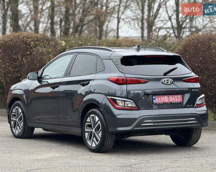 Сірий Хендай Kona, об'ємом двигуна 0 л та пробігом 59 тис. км за 16900 $, фото 15 на Automoto.ua