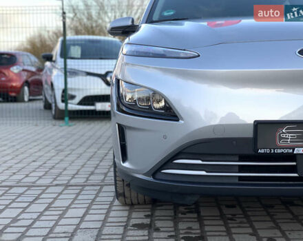 Серый Хендай Kona, объемом двигателя 0 л и пробегом 35 тыс. км за 17999 $, фото 9 на Automoto.ua