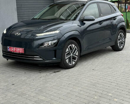 Серый Хендай Kona, объемом двигателя 0 л и пробегом 53 тыс. км за 17400 $, фото 1 на Automoto.ua
