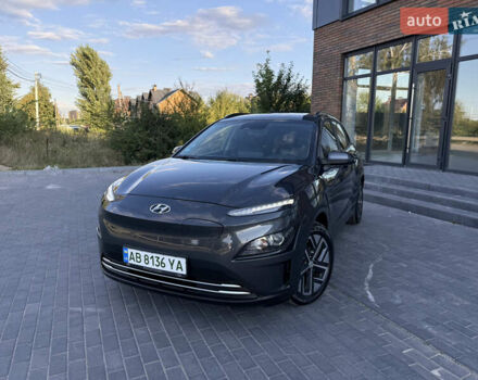 Серый Хендай Kona, объемом двигателя 0 л и пробегом 43 тыс. км за 16900 $, фото 3 на Automoto.ua