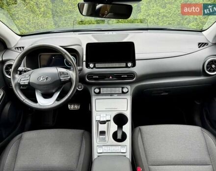 Серый Хендай Kona, объемом двигателя 0 л и пробегом 52 тыс. км за 17200 $, фото 29 на Automoto.ua