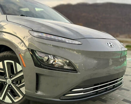 Серый Хендай Kona, объемом двигателя 0 л и пробегом 118 тыс. км за 18999 $, фото 3 на Automoto.ua