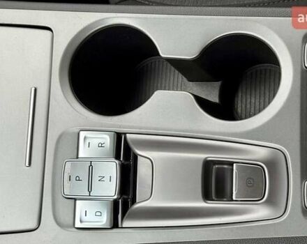 Серый Хендай Kona, объемом двигателя 0 л и пробегом 97 тыс. км за 18700 $, фото 26 на Automoto.ua