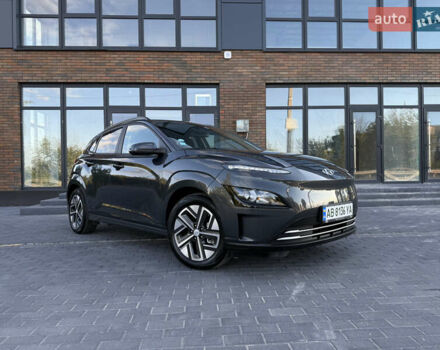 Серый Хендай Kona, объемом двигателя 0 л и пробегом 43 тыс. км за 16900 $, фото 2 на Automoto.ua