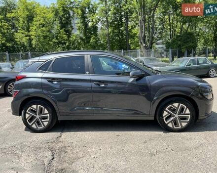 Сірий Хендай Kona, об'ємом двигуна 0 л та пробігом 86 тис. км за 16650 $, фото 1 на Automoto.ua