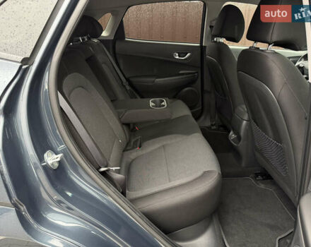 Сірий Хендай Kona, об'ємом двигуна 0 л та пробігом 32 тис. км за 18400 $, фото 18 на Automoto.ua