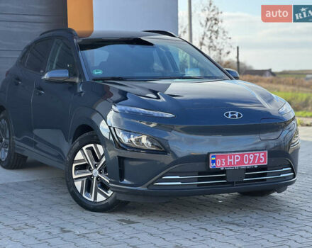 Серый Хендай Kona, объемом двигателя 0 л и пробегом 60 тыс. км за 19700 $, фото 3 на Automoto.ua