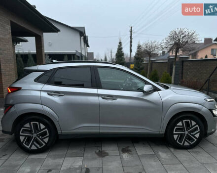 Сірий Хендай Kona, об'ємом двигуна 0 л та пробігом 57 тис. км за 17700 $, фото 7 на Automoto.ua