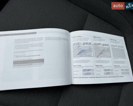 Серый Хендай Kona, объемом двигателя 0 л и пробегом 53 тыс. км за 17400 $, фото 10 на Automoto.ua