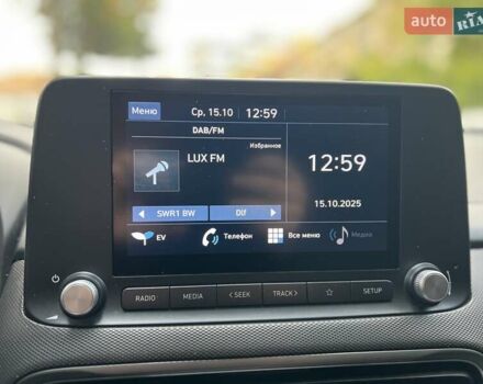 Серый Хендай Kona, объемом двигателя 0 л и пробегом 58 тыс. км за 16950 $, фото 26 на Automoto.ua