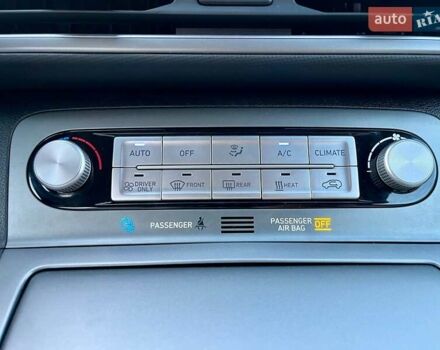 Серый Хендай Kona, объемом двигателя 0 л и пробегом 34 тыс. км за 20999 $, фото 15 на Automoto.ua