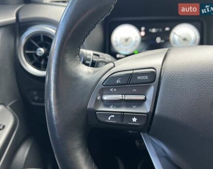 Сірий Хендай Kona, об'ємом двигуна 0 л та пробігом 93 тис. км за 16450 $, фото 24 на Automoto.ua