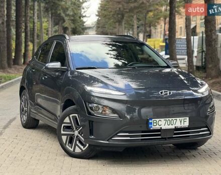 Серый Хендай Kona, объемом двигателя 0 л и пробегом 58 тыс. км за 16950 $, фото 5 на Automoto.ua