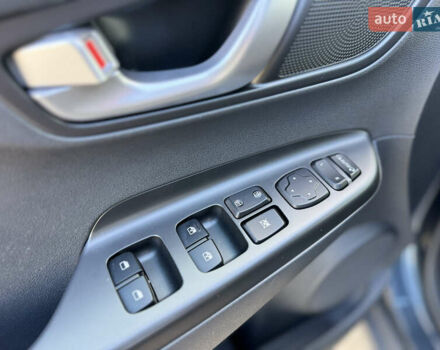 Серый Хендай Kona, объемом двигателя 0 л и пробегом 60 тыс. км за 19700 $, фото 23 на Automoto.ua