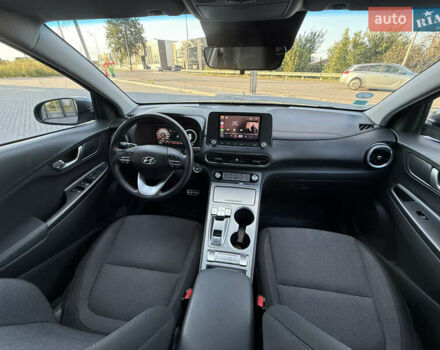 Серый Хендай Kona, объемом двигателя 0 л и пробегом 43 тыс. км за 16900 $, фото 31 на Automoto.ua