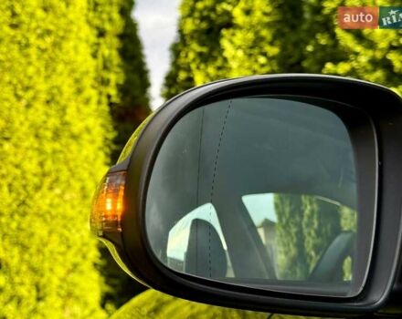 Серый Хендай Kona, объемом двигателя 0 л и пробегом 97 тыс. км за 18700 $, фото 13 на Automoto.ua