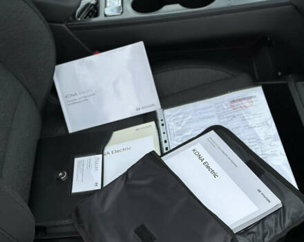 Сірий Хендай Kona, об'ємом двигуна 0 л та пробігом 57 тис. км за 17900 $, фото 33 на Automoto.ua