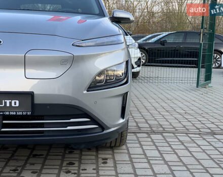 Серый Хендай Kona, объемом двигателя 0 л и пробегом 35 тыс. км за 17999 $, фото 10 на Automoto.ua