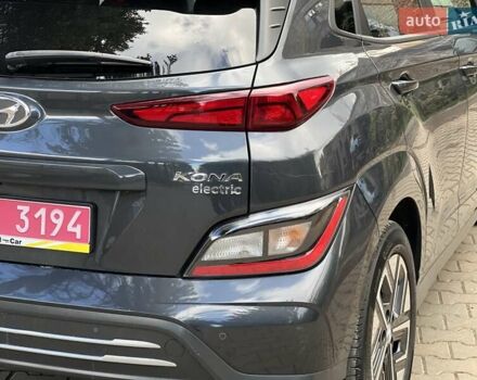Сірий Хендай Kona, об'ємом двигуна 0 л та пробігом 93 тис. км за 16450 $, фото 6 на Automoto.ua