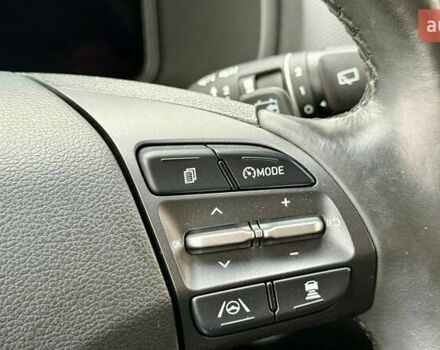 Серый Хендай Kona, объемом двигателя 0 л и пробегом 97 тыс. км за 18700 $, фото 23 на Automoto.ua