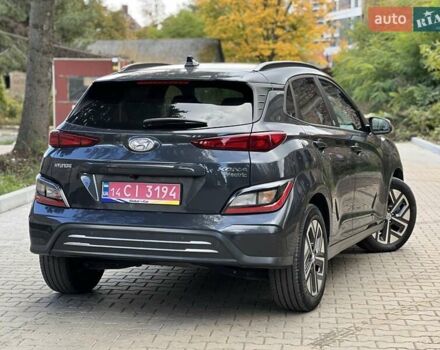 Сірий Хендай Kona, об'ємом двигуна 0 л та пробігом 93 тис. км за 16450 $, фото 5 на Automoto.ua
