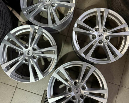 Серый Хендай Kona, объемом двигателя 0 л и пробегом 97 тыс. км за 16600 $, фото 30 на Automoto.ua