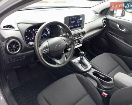 Сірий Хендай Kona, об'ємом двигуна 1.6 л та пробігом 19 тис. км за 23000 $, фото 10 на Automoto.ua