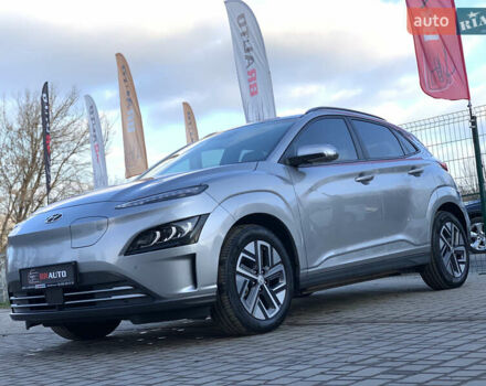 Серый Хендай Kona, объемом двигателя 0 л и пробегом 35 тыс. км за 17999 $, фото 1 на Automoto.ua