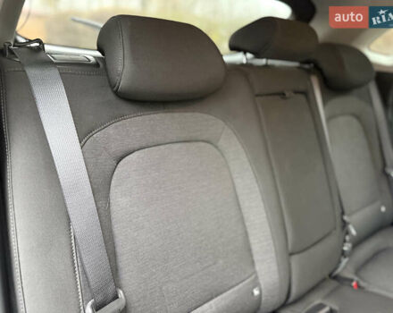 Сірий Хендай Kona, об'ємом двигуна 0 л та пробігом 59 тис. км за 16900 $, фото 38 на Automoto.ua