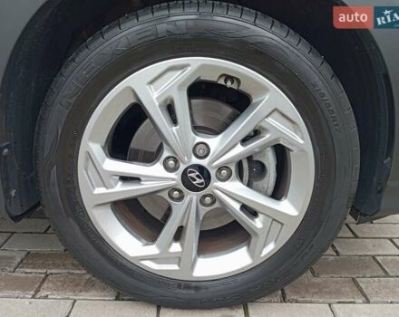 Сірий Хендай Kona, об'ємом двигуна 1.6 л та пробігом 19 тис. км за 23000 $, фото 32 на Automoto.ua