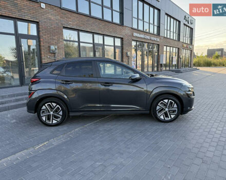 Серый Хендай Kona, объемом двигателя 0 л и пробегом 43 тыс. км за 16900 $, фото 17 на Automoto.ua