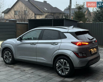 Сірий Хендай Kona, об'ємом двигуна 0 л та пробігом 57 тис. км за 17700 $, фото 4 на Automoto.ua