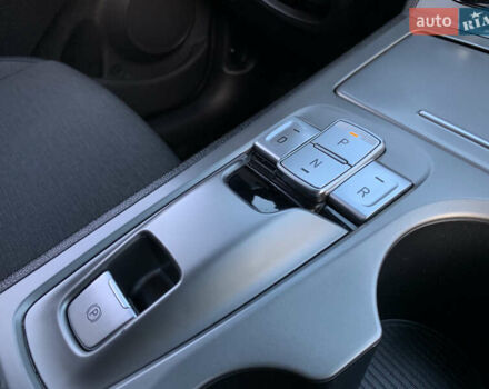 Серый Хендай Kona, объемом двигателя 0 л и пробегом 35 тыс. км за 17999 $, фото 40 на Automoto.ua