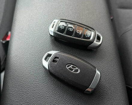 Серый Хендай Kona, объемом двигателя 0 л и пробегом 53 тыс. км за 17400 $, фото 18 на Automoto.ua