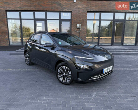 Серый Хендай Kona, объемом двигателя 0 л и пробегом 43 тыс. км за 16900 $, фото 6 на Automoto.ua