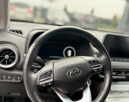 Сірий Хендай Kona, об'ємом двигуна 0 л та пробігом 91 тис. км за 18999 $, фото 7 на Automoto.ua