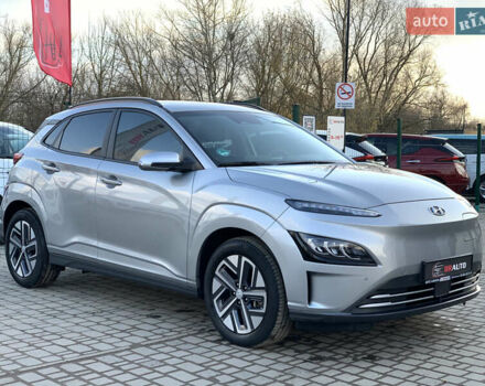 Серый Хендай Kona, объемом двигателя 0 л и пробегом 35 тыс. км за 17999 $, фото 5 на Automoto.ua