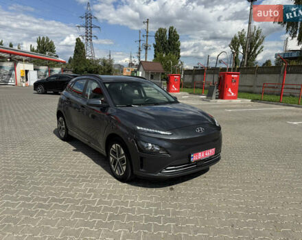 Сірий Хендай Kona, об'ємом двигуна 0 л та пробігом 59 тис. км за 18900 $, фото 10 на Automoto.ua