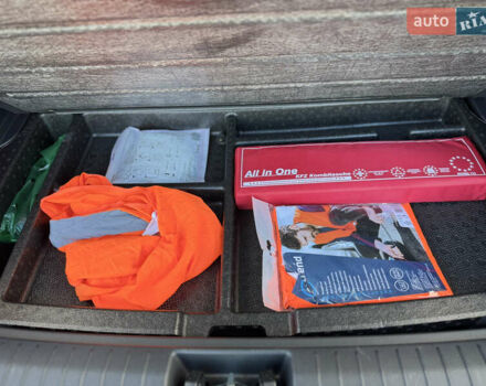 Серый Хендай Kona, объемом двигателя 0 л и пробегом 60 тыс. км за 19700 $, фото 34 на Automoto.ua